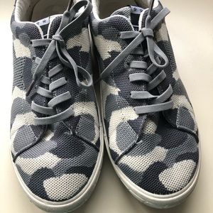 Vintage Havanas fly cammo star sneakers women 9